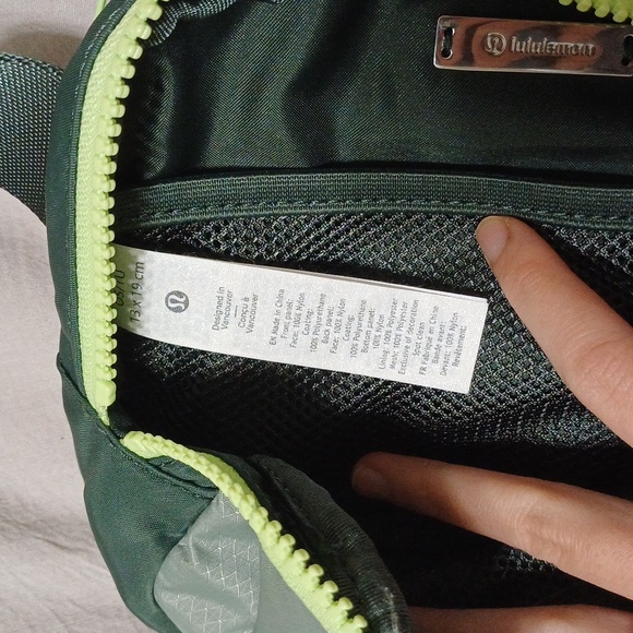 Lululemon Everywhere Belt Bag 1L LW9DOCS - Picture 5 of 8